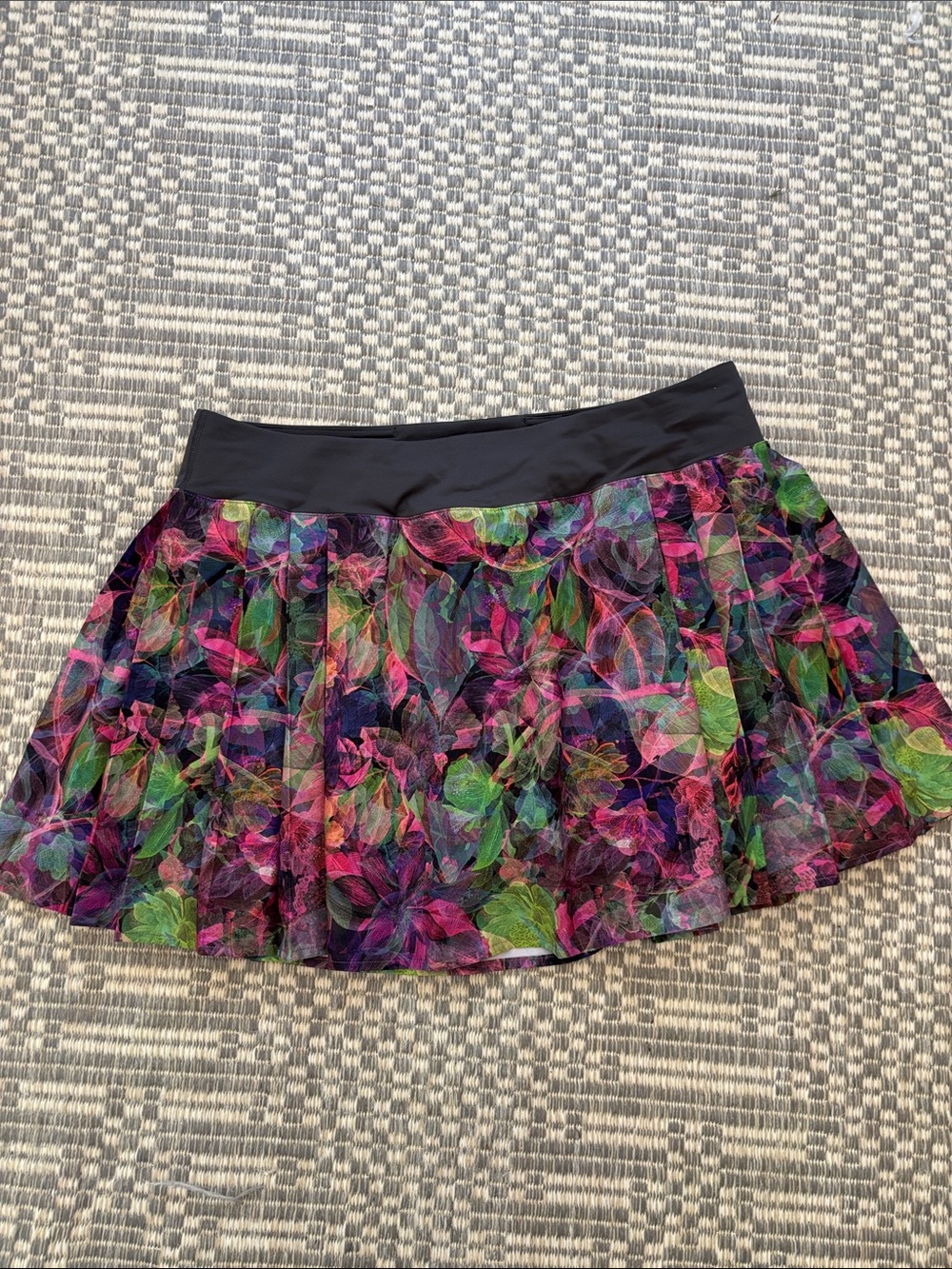 lululemon athletica Black Waistband Floral Multicolor Skater Skirt